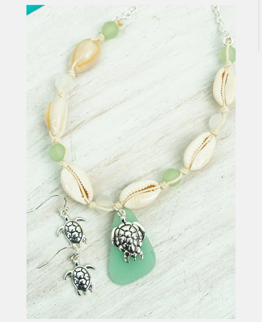 MINT COWRIE BEACH TURTLE NECKLACE AND EARRINGS SET